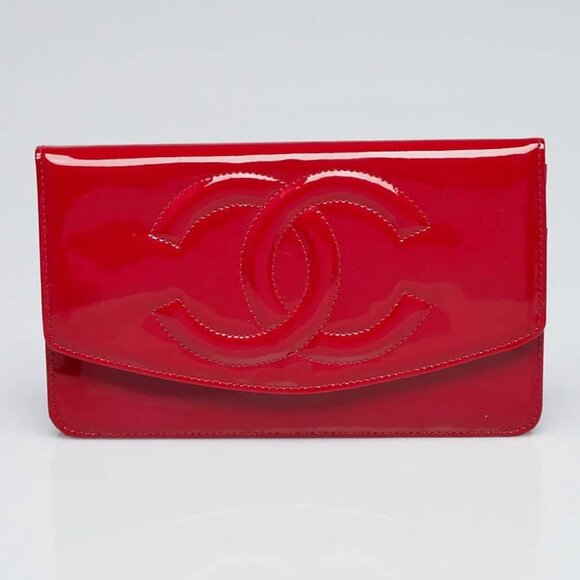 Chanel Red Patent Leather CC Logo Flap Wallet - Picture 1 of 12